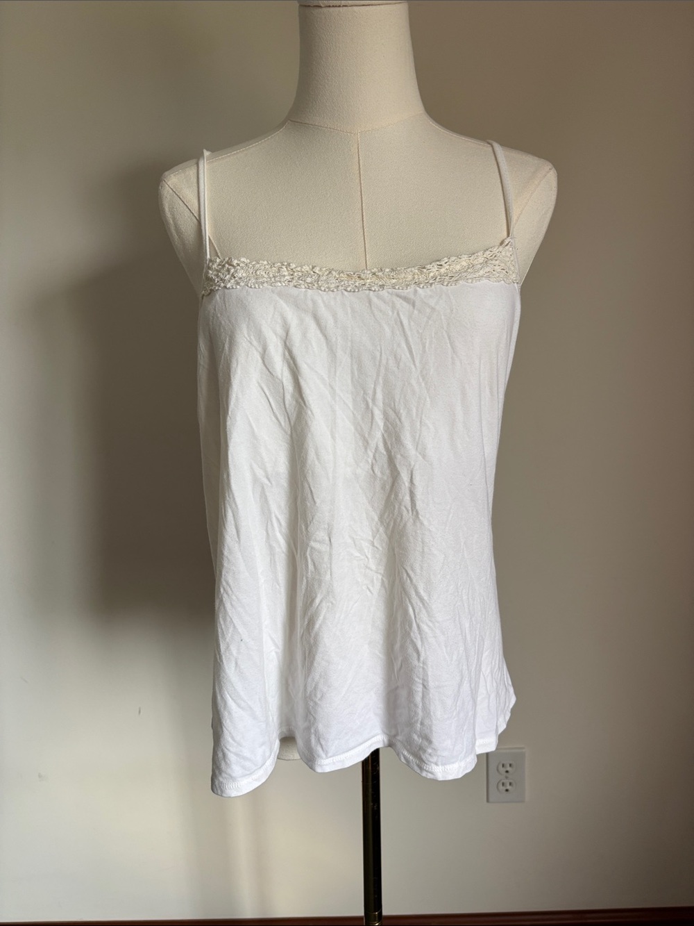Mimi Maternity White Lace-Trim Spaghetti Strap Camisole Top